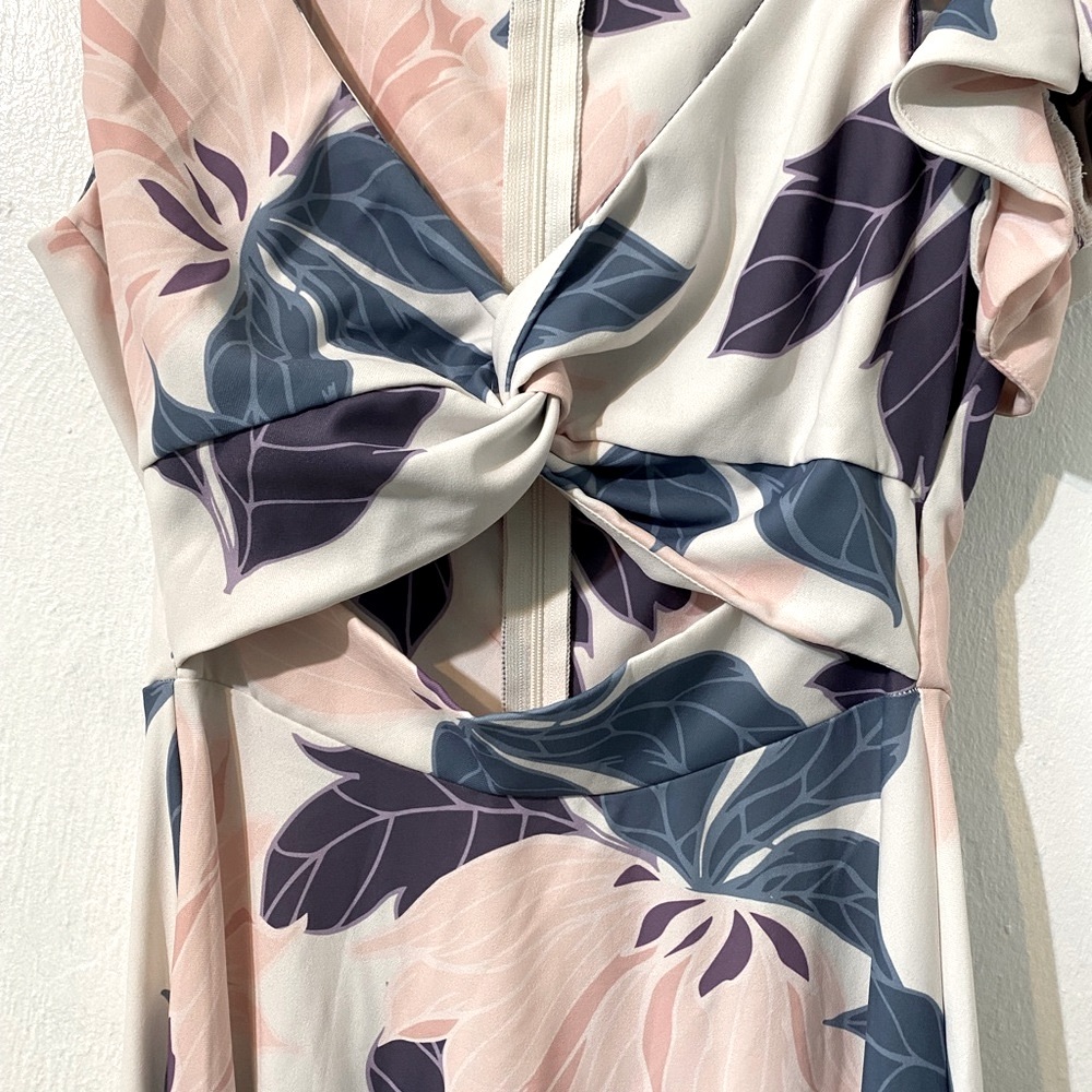 Gorgeous Pink and Purple floral floor length gown.Cut out at waist.XS - Picture 3 of 7